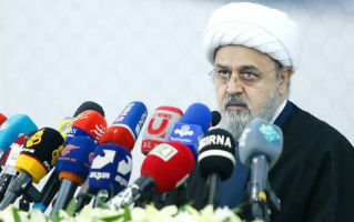 هرگونه تعرض به رهبر انقلاب، هزینه سنگینی برای متجاوزان دارد